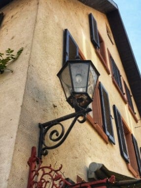 Características da Luminária Rústica