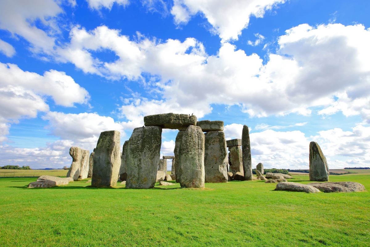 Os Megalitos de Stonehenge: Astronomia, Ritual ou Ambos?
